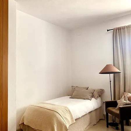 Villa Unique In With Golf Views Marbella