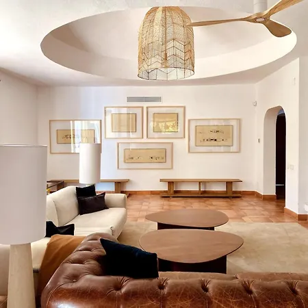 Unique In With Golf Views