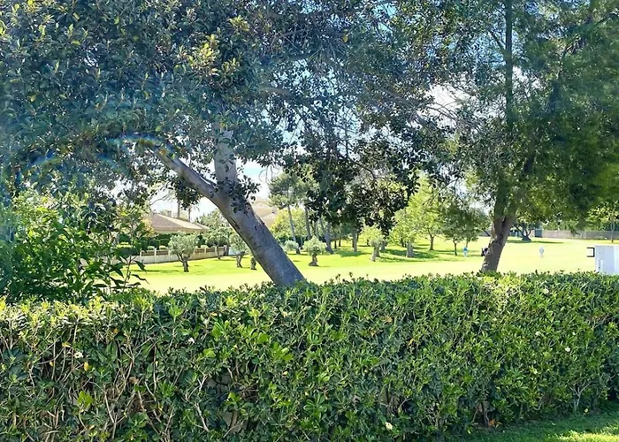 Villa Unique In With Golf Views *