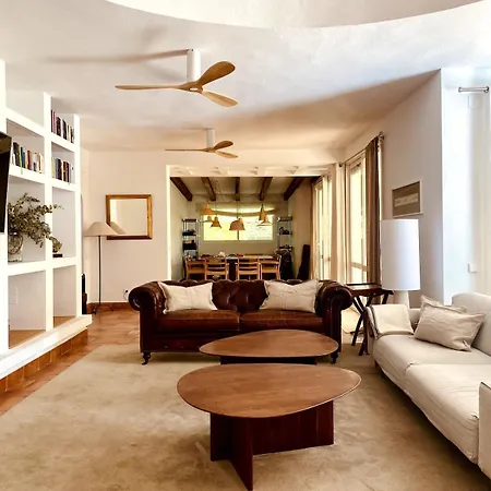 Unique In With Golf Views