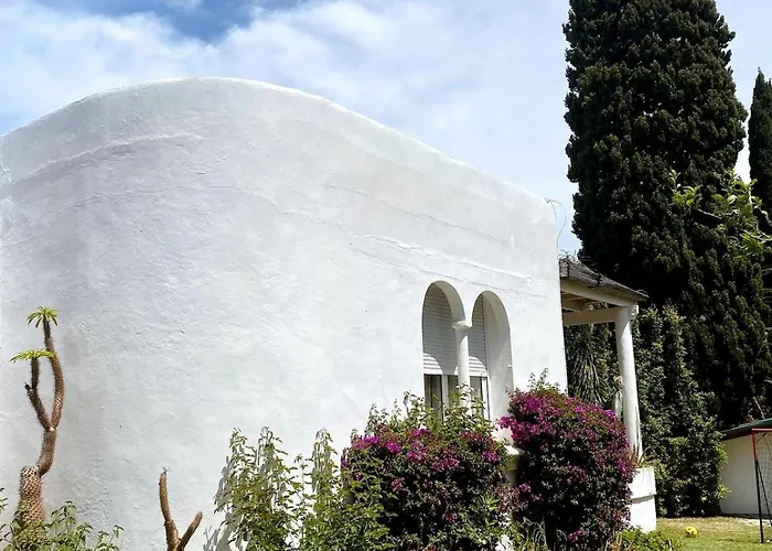 Villa Unique In With Golf Views *
