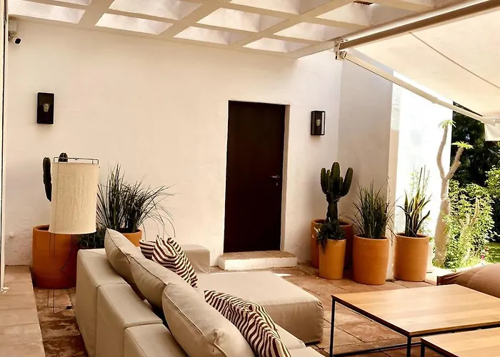 Unique In With Golf Views *