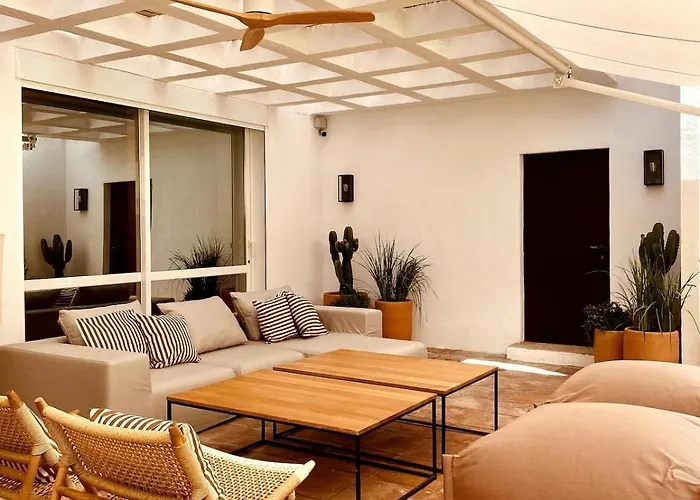 Villa Unique In With Golf Views